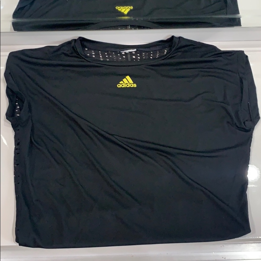 Adidas tennis top